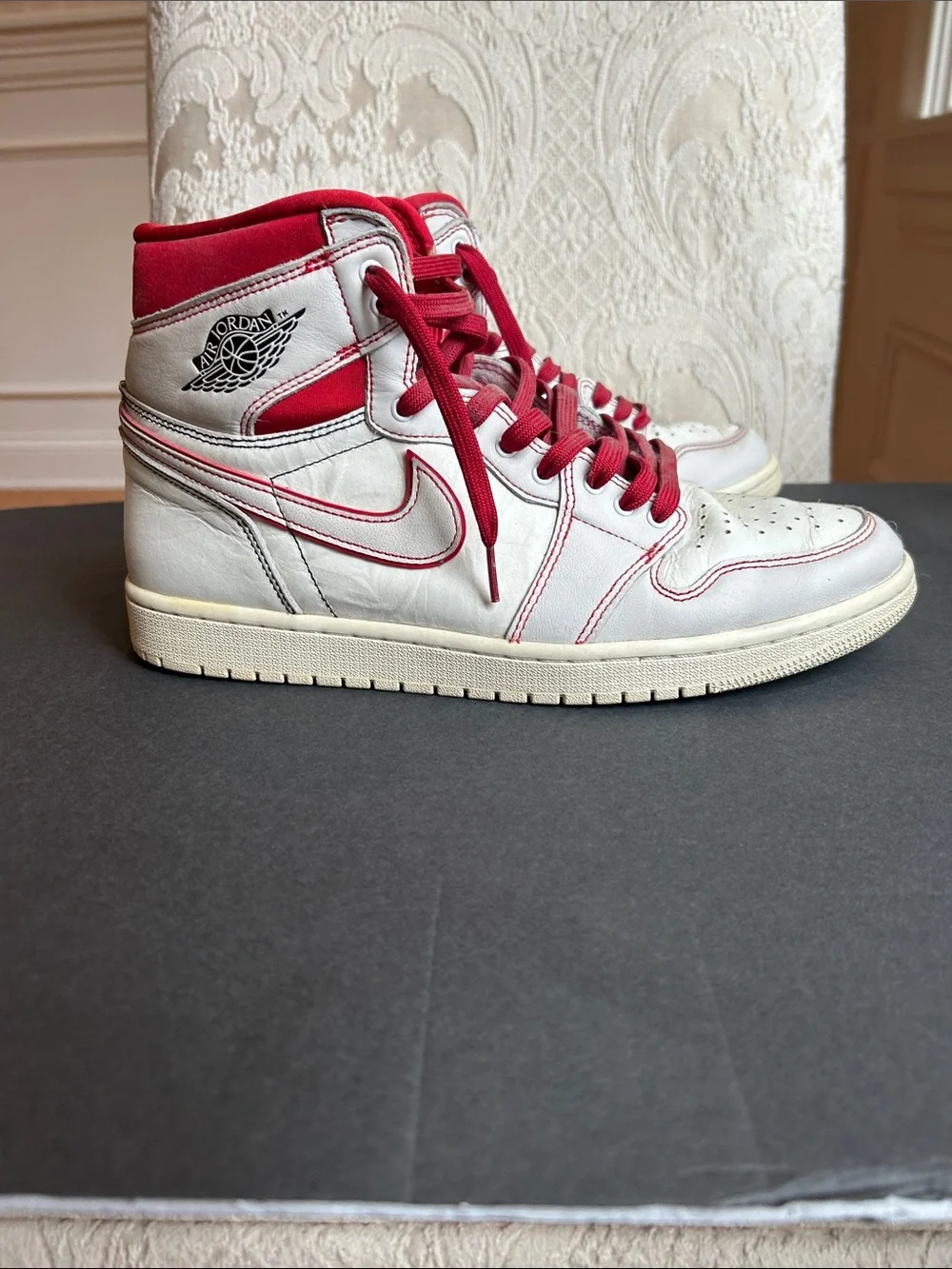 Jordan 1 Retro High OG - White/Red